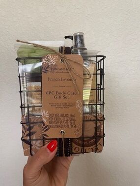 Tuscan Hill French Lavender 6PC Body Care Gift Set - French Lavender